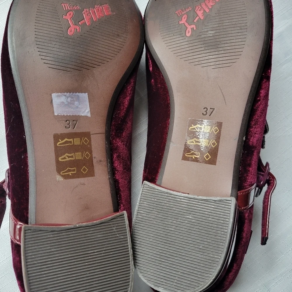 Miss L Fire Floral  Velvet Embroidered  Burgundy Mary Jane Shoes Size 6.5